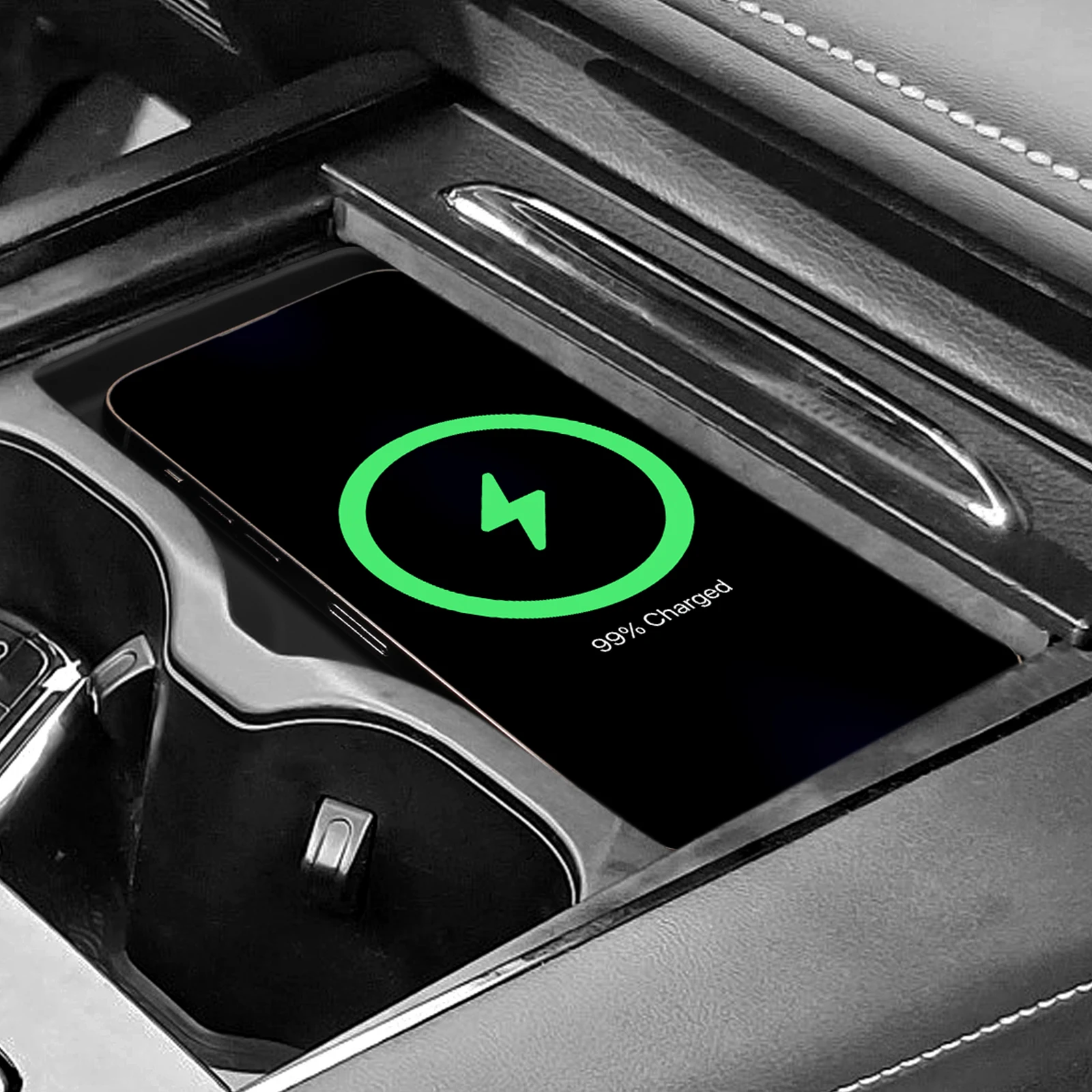 Omoda Wireless Charging Phone Mount